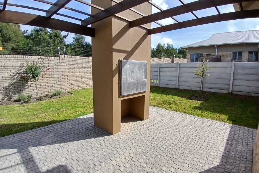 3 Bedroom Property for Sale in Mooikloof Country Estate Western Cape